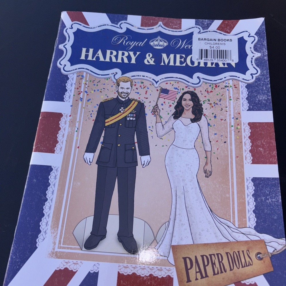 Royal Wedding: Harry and Meghan Paper Dolls Paperback Random‎ Hous